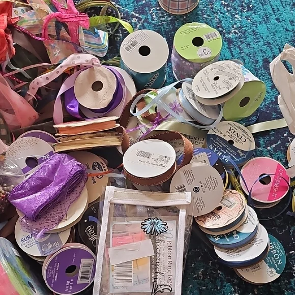Colorful Ribbon Collection..Lot - Picture 6 of 9